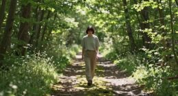 mindful walking for clarity